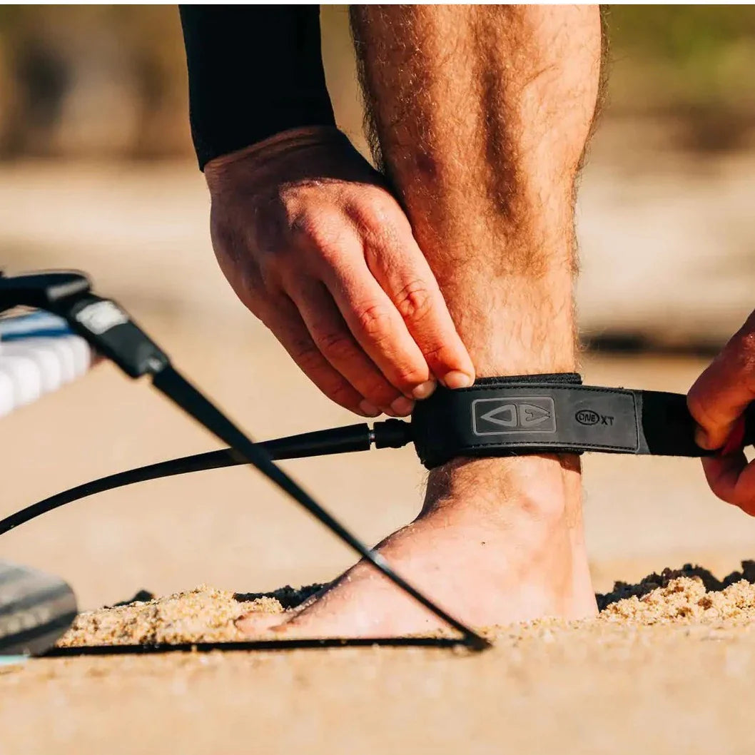 Ocean-&-Earth-7ft-One-XT-Premium-Surfboard-Leash-blacksheepsurfco-ireland-cold water-leash LCP70XT-black blue