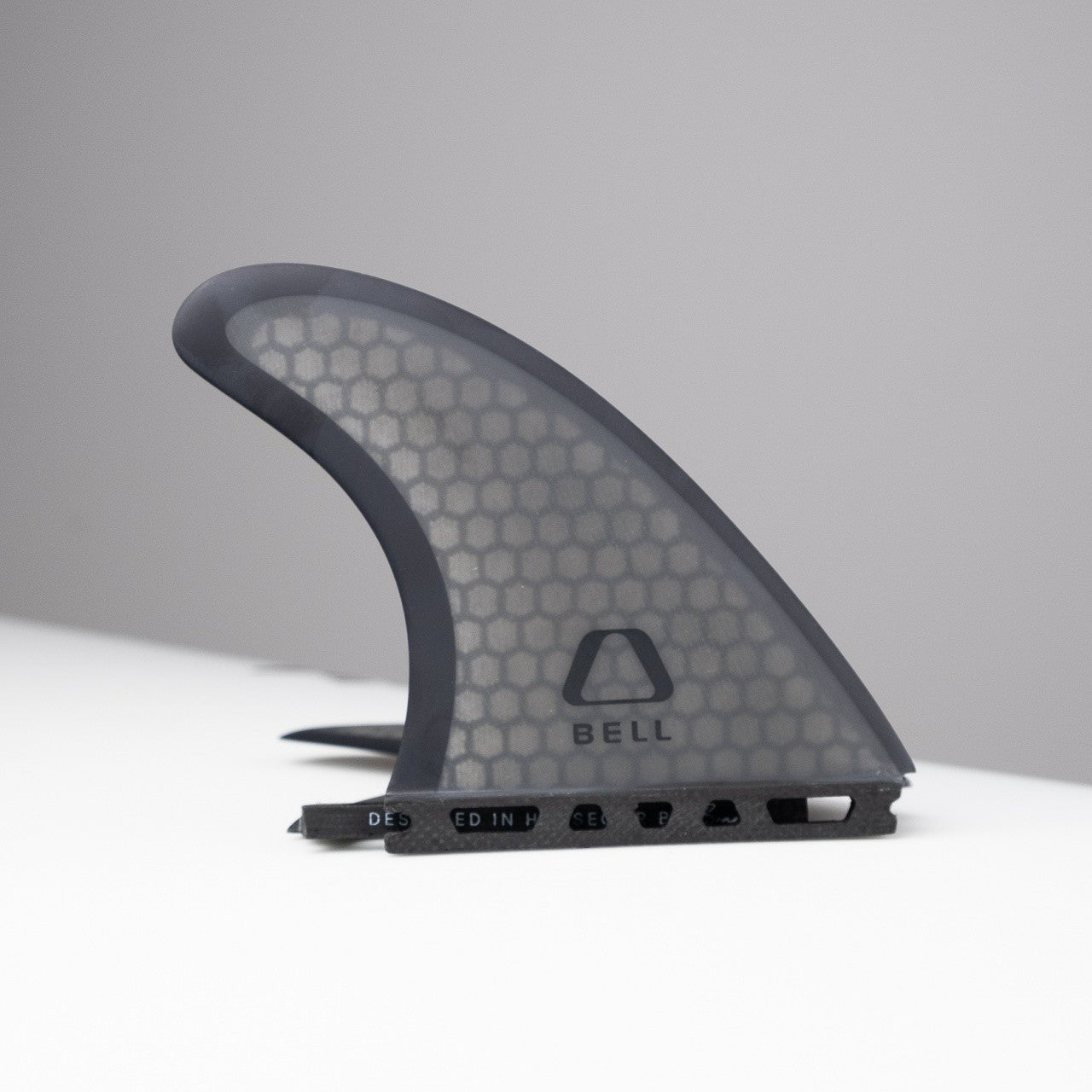 bell-technologes-surfboard-fin-honeycomb-fibreglass-black-large-medium-thruster-futures-galway-ireland-blacksheepsurfco