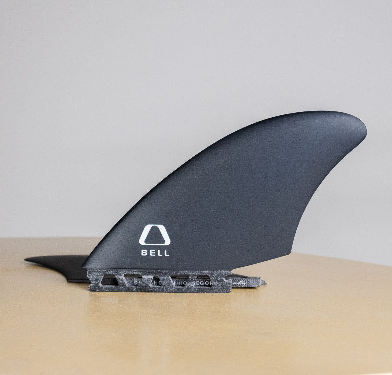 BELL-keel-twin-fin-black-solid-fibreglass-surfboard-fin-galway-ireland-blacksheepsurfco