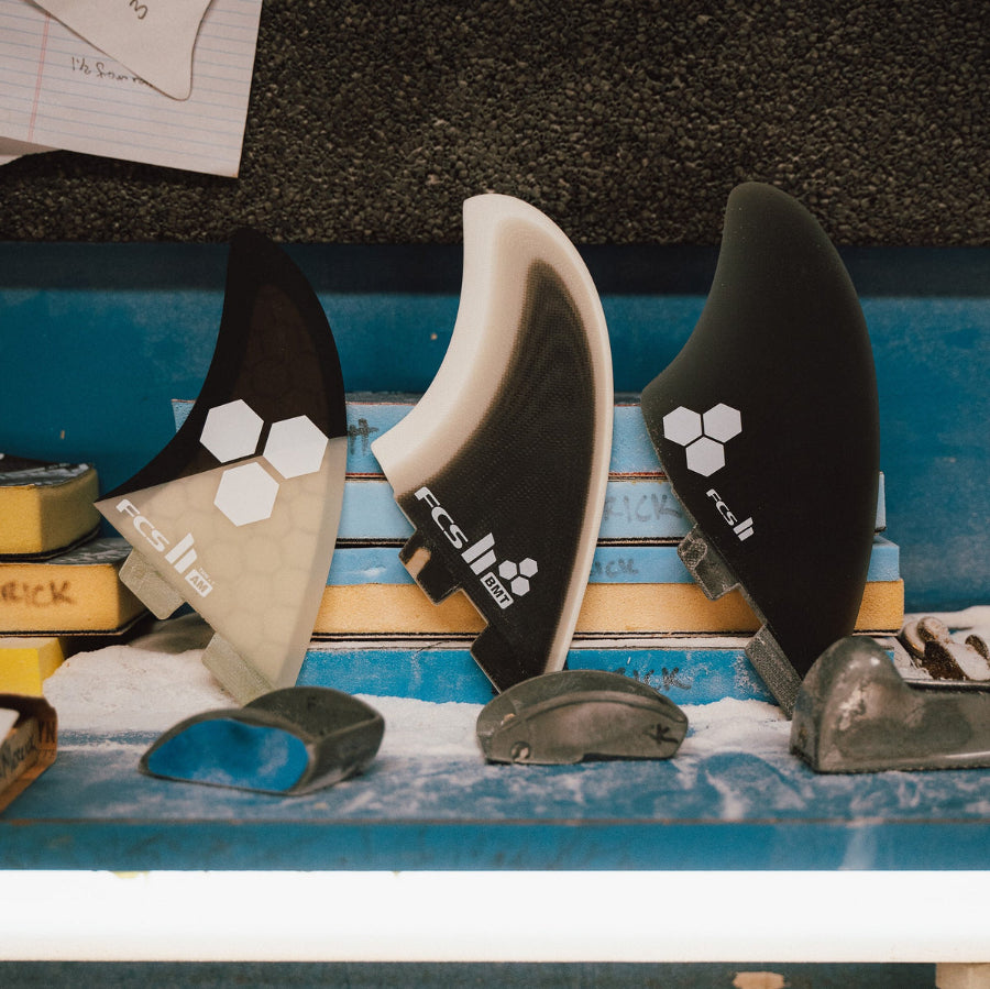 fcs-ii-bmt-britt-merrck-twin-surfboard-fin-black-white-glway-ireland-blacksheepsurfco