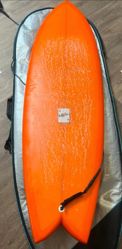 LUKE-UNDERWOOD-ORANGE-fish-surfboard-twin-fin-fcs-ii-fcs-2-galway-ireland-blacksheepsurfo
