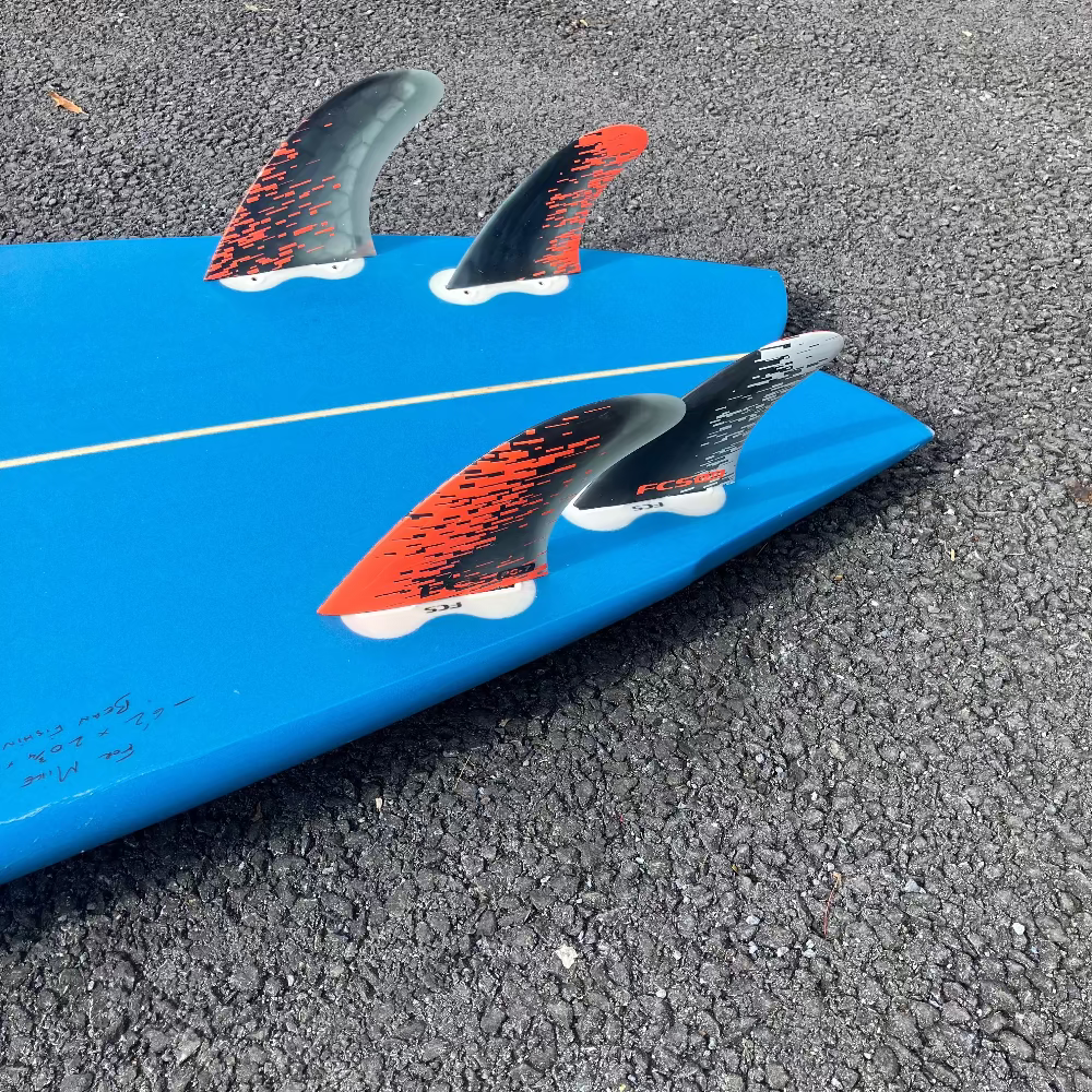 second-hand0surfboard-luc-underwood-quad-surfboard-blue-fcs1-fins-galway-ireland-blacksheepsurfco