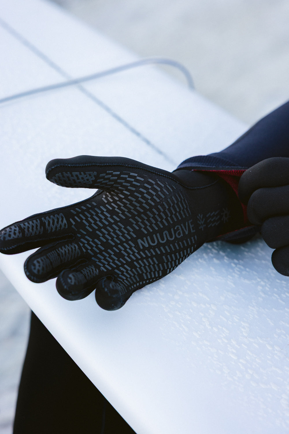 C-skins-nuwave-3mm-gloves-sustainable-galway-ireland-blacksheepsurfco