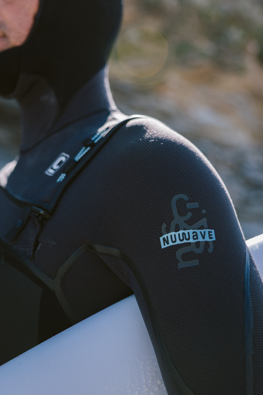 C-SKINS-NUWAVE-5-4-hooded-WIRED-CHEST-ZIP-WINTER-WETSUIT-SURF-NATURAL-RUBBER-SUSTAINABLE-GALWAY-IRELAND-BLACKSHEEPSURFCO-2026