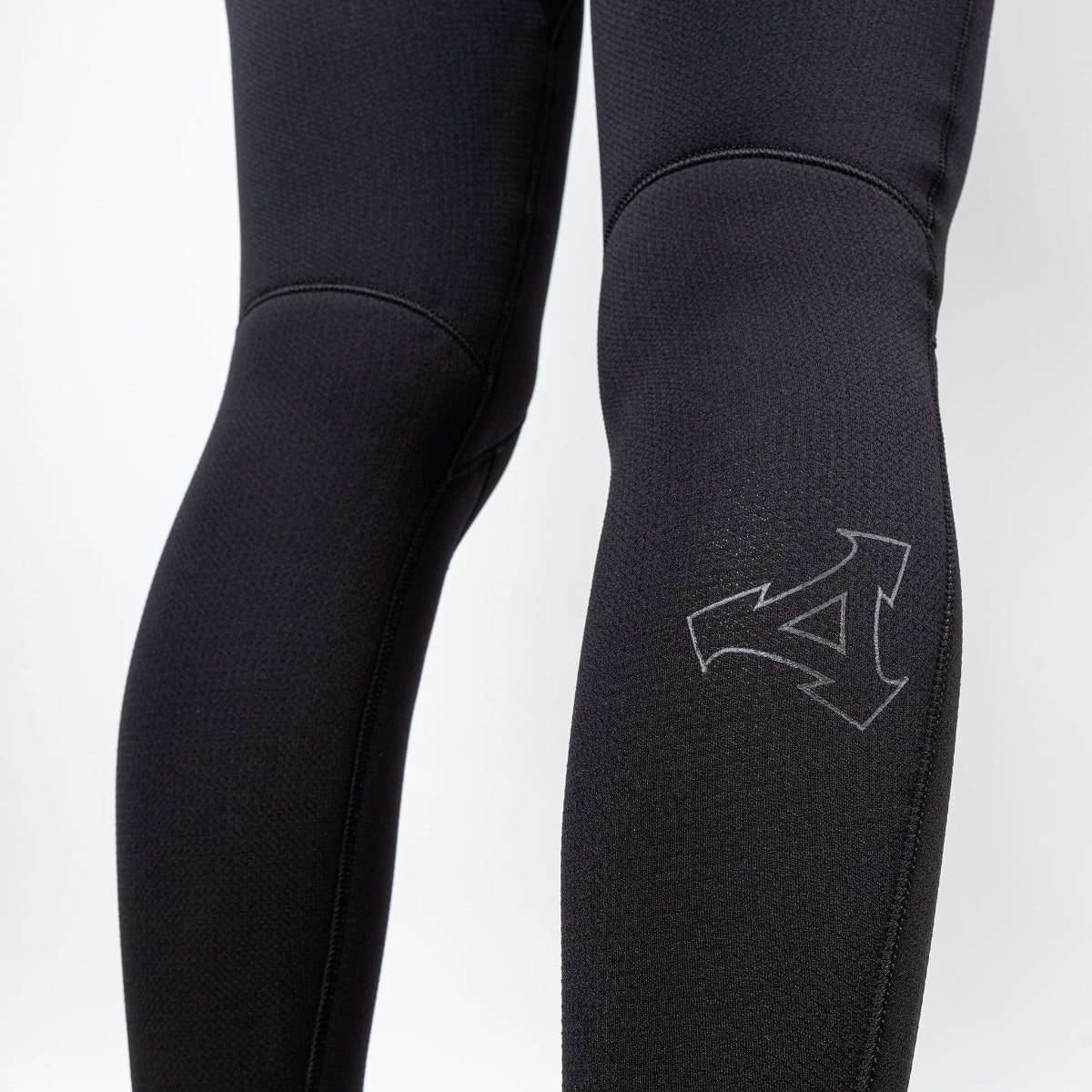 xcel-comp+PLUS-ladies-women-hooded-winter-wetsuit-TDIR-Thermo-Dry-Infrared-5-4-5MM-flexible-channel-flex-galway-ireland-blacksheepsurfco