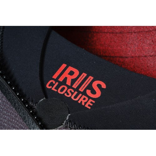 c-skins-solace-4-3-black-tropical-bluestone-chest-entry-zip-wetsuit-galway-ireland-blacksheepsurfco-iriis-closure