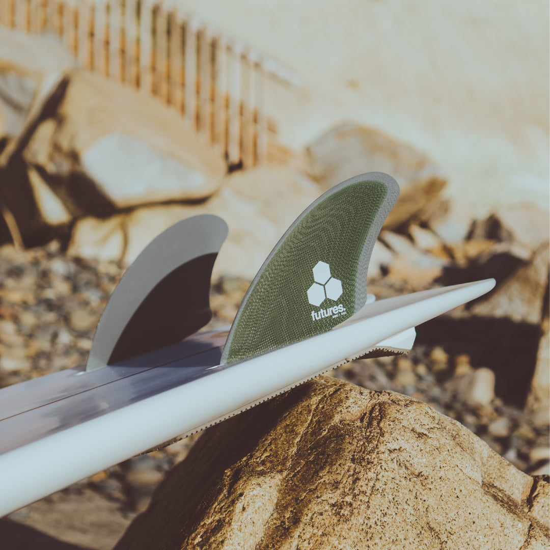 futures-twin-fin-keel-AMK-retro-surfboard-fin-on-beach